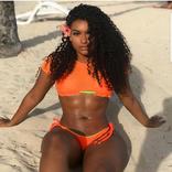 Chicas En Bikini Piel Canela