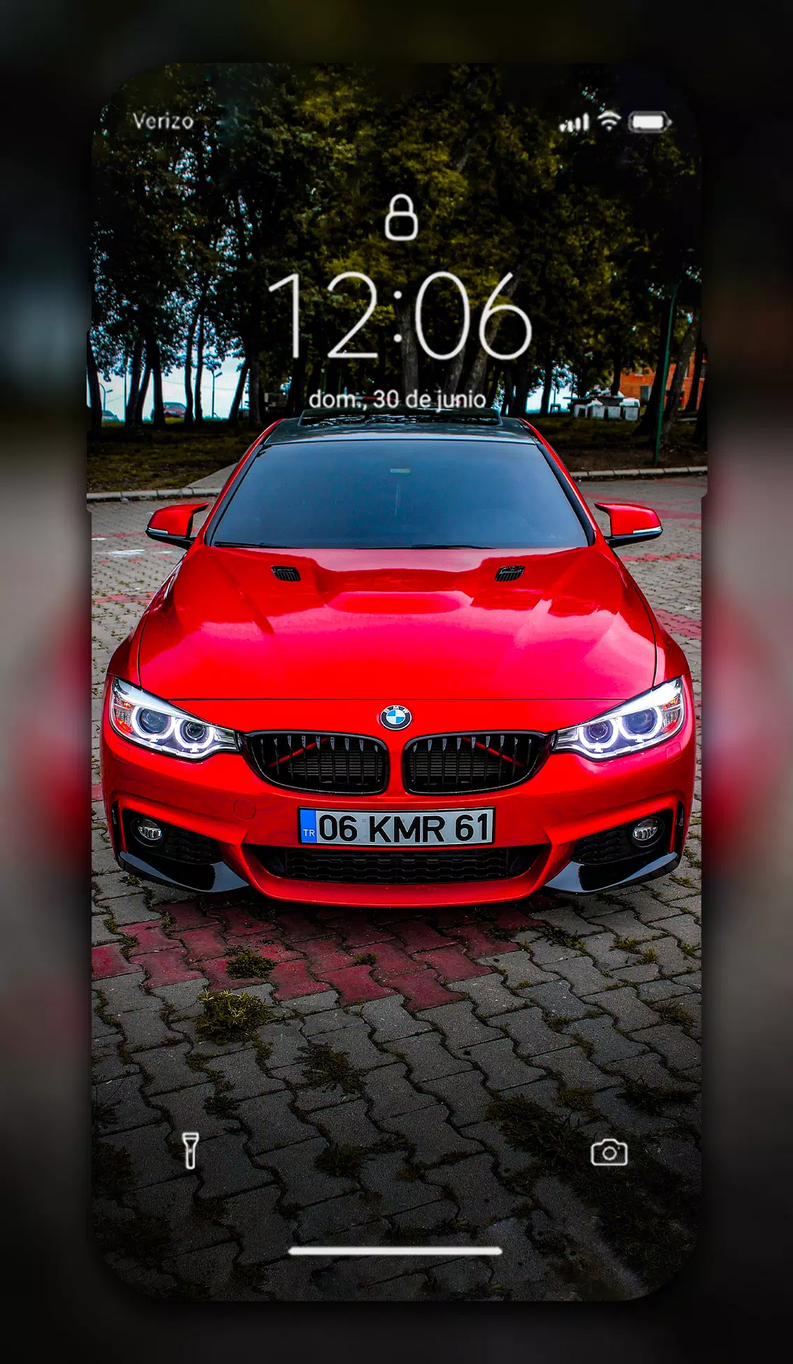Exclusive: BMW wallpapers