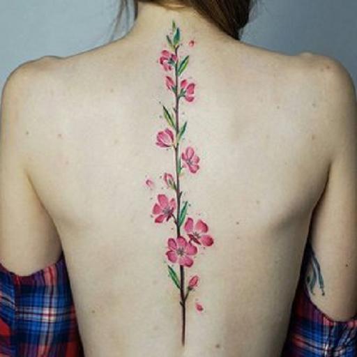 Tatuagem de flor.