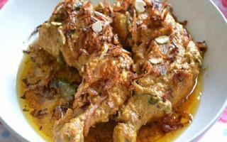 Roast of chicken penulis hantaran