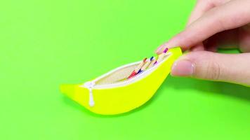 Make DIY mini stationery by steps poster