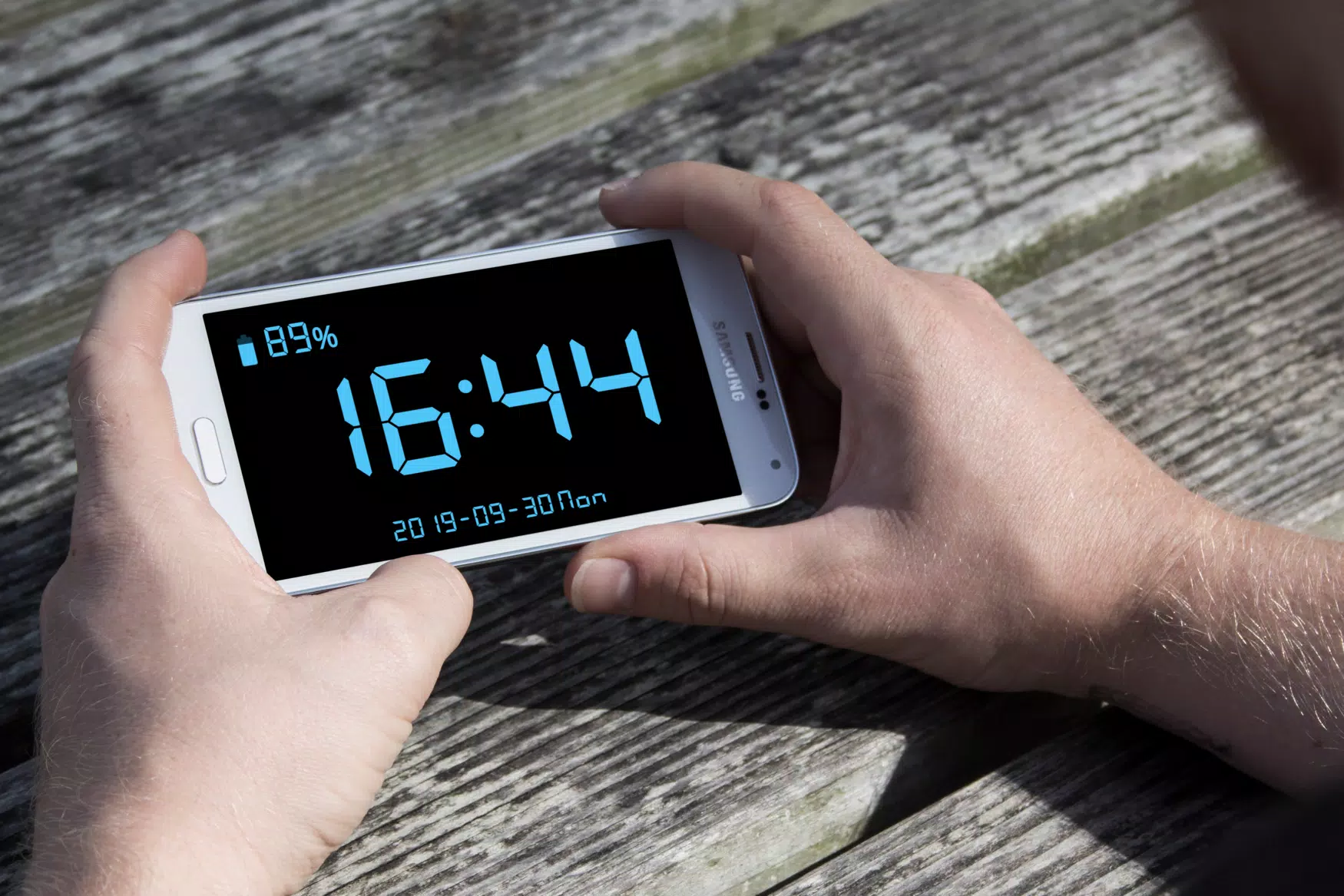 Fullscreen часы. Лучшие андроид часы 2023. Электронные часы показывают 00. Digital Clock. Электронные часы на андроид